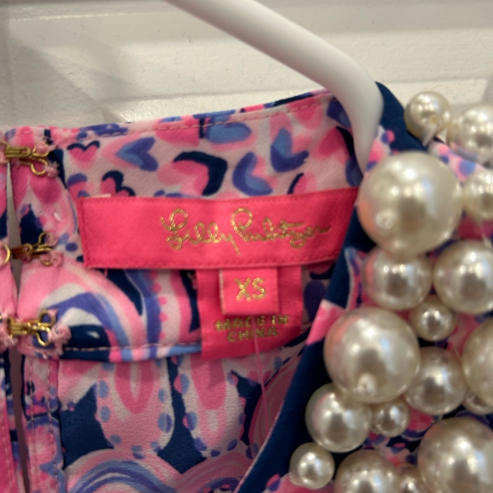 Lilly Pulitzer Shawn Pink and Blue Patterned Blouse with Pearl Embellishment - Picture 8 of 8